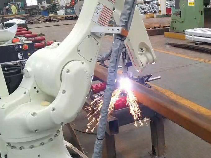 Robot plasma cutting RA20N
