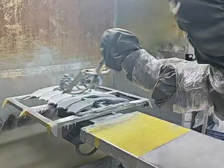 Spray painting robots