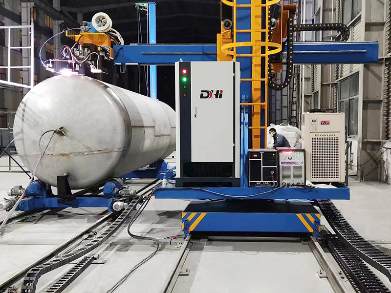 Pressure vessel P+T welding equipment