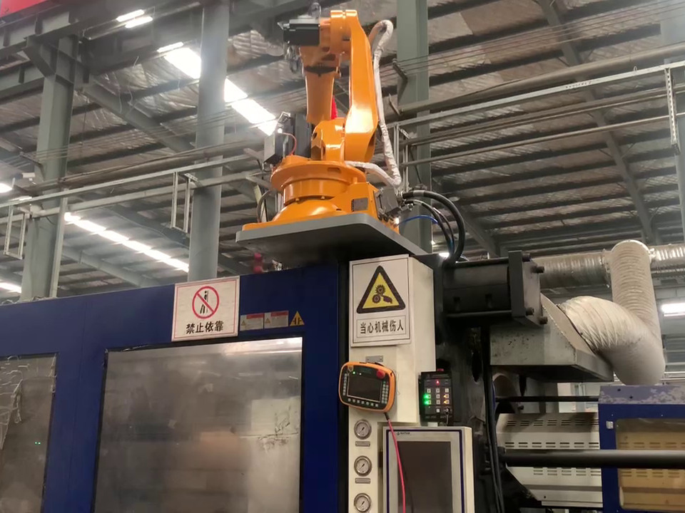 Material Handling with Collaborative Automation
