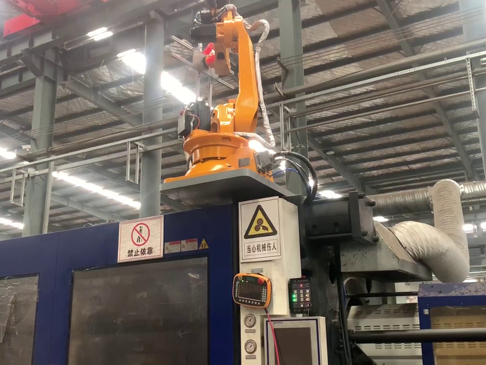 Robots for Material Handling