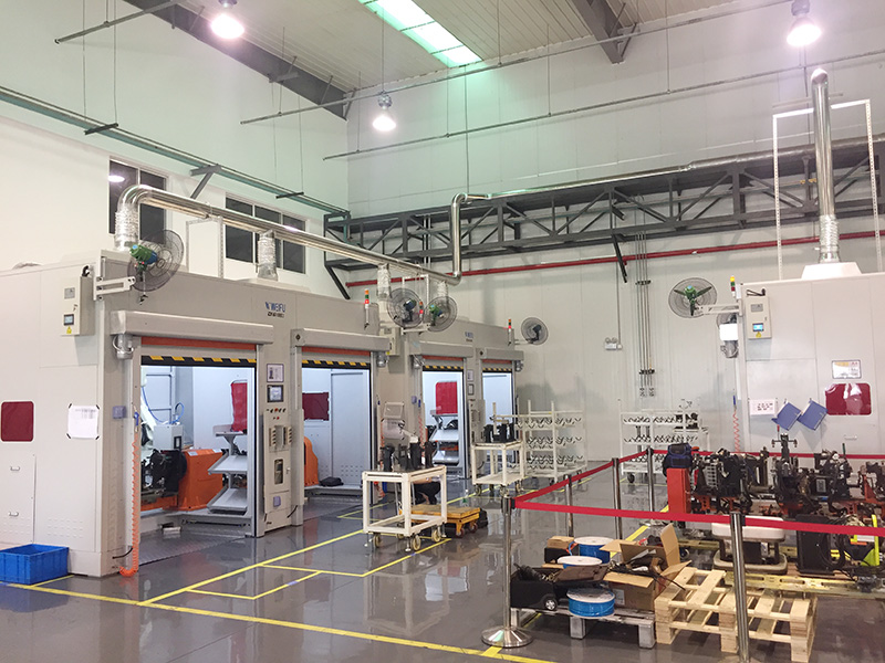 Robot laser welding workstation